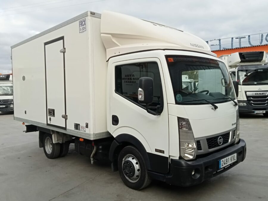 NT400 CABSTAR FRC E6 ETIQ.C