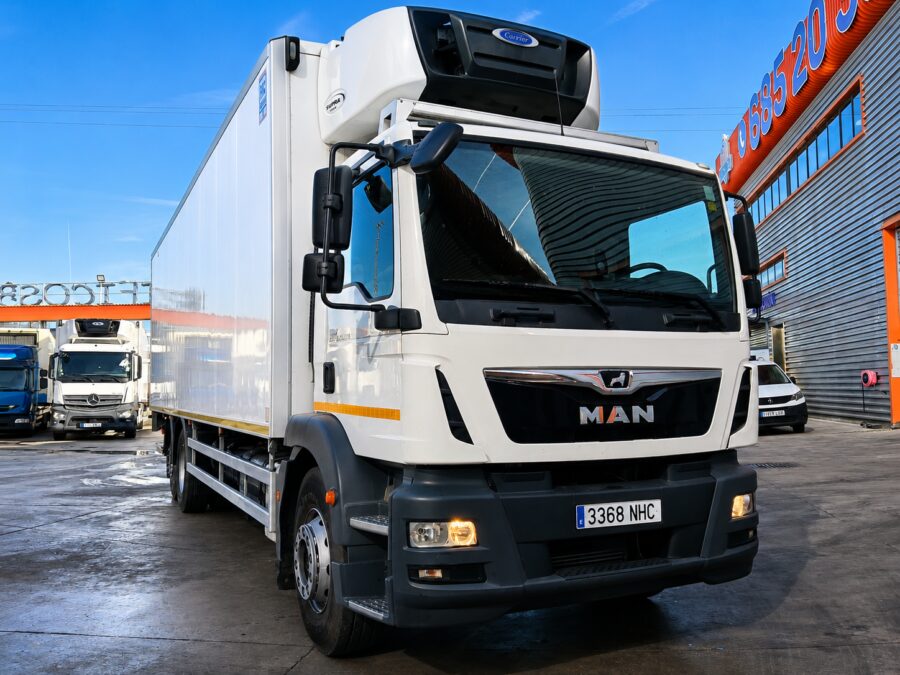 TGM 26.320 6X2-4 BL EURO 6 FRC