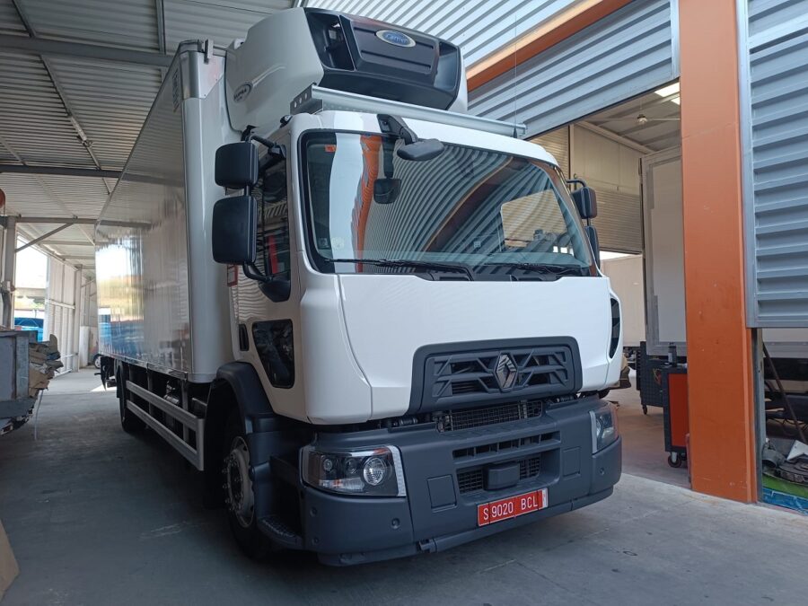 D19 WIDE 4X2 320 E6 FRC/FRC