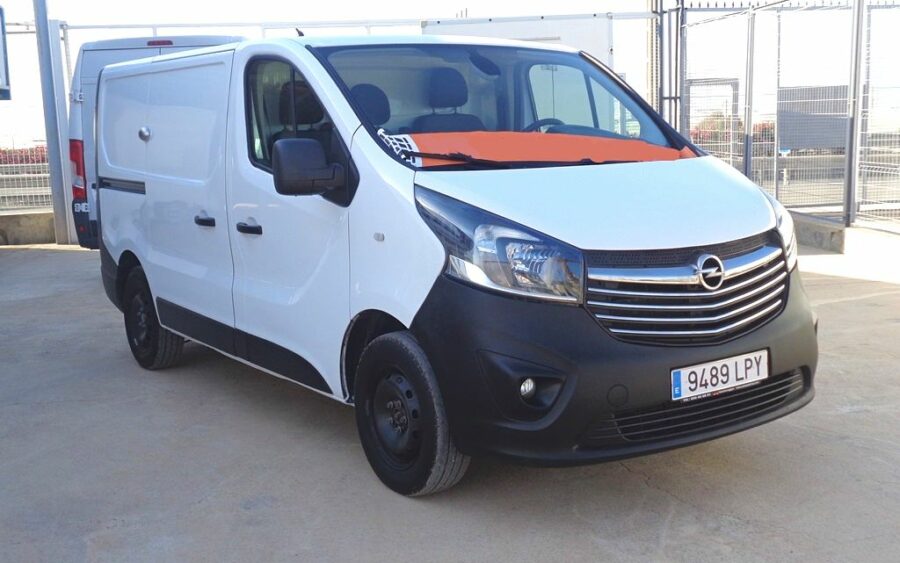 VIVARO F2700 L1H1 90 E5 ETIQUETA B
